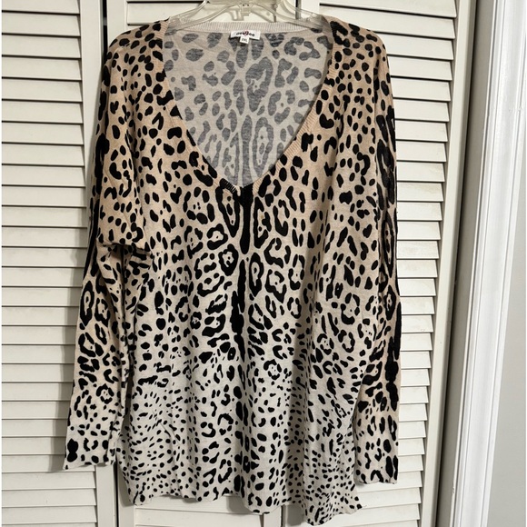 Geegee- great brand PRICE DROP - Picture 1 of 3